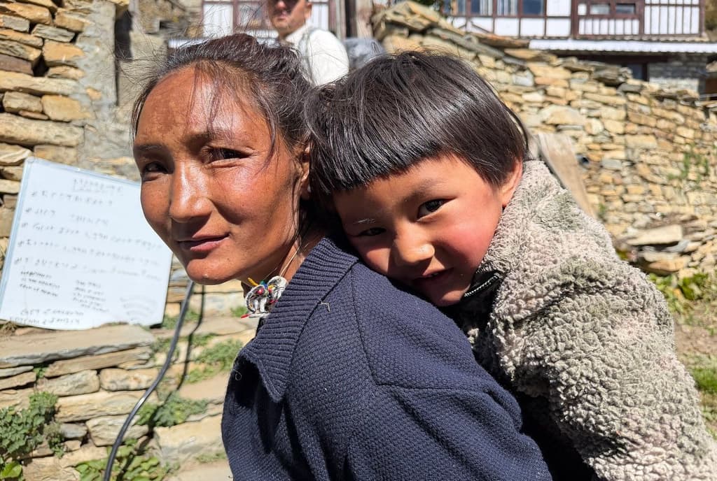 Local villagers of Annapurna Circuit