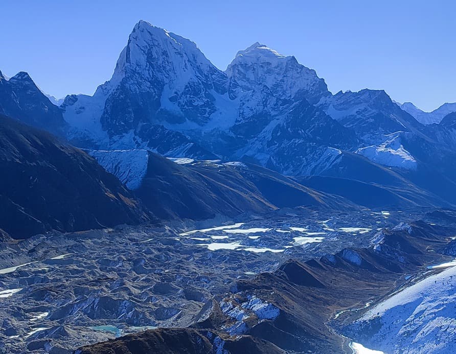 Gokyo Lakes: Location, Altitude, & Trek