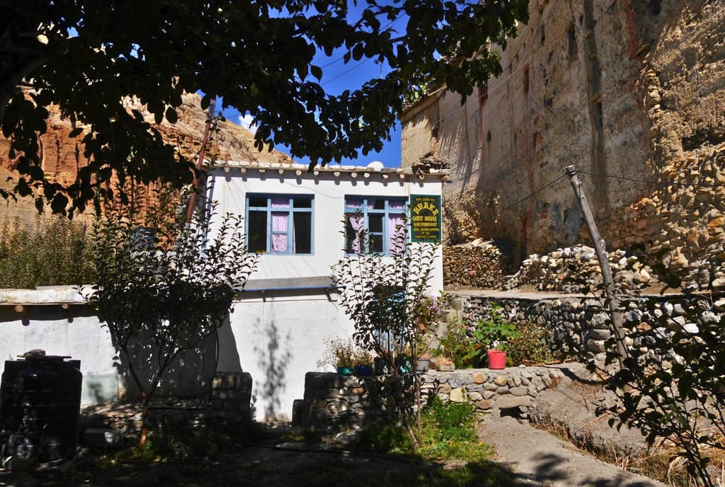 Charang Gues House