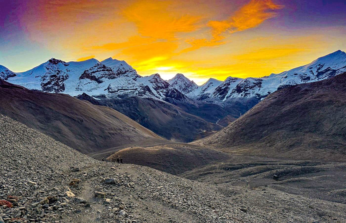 Way To thorong Phedi