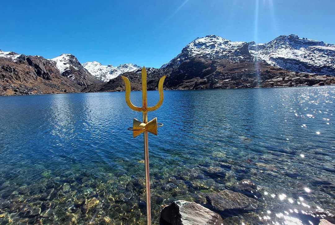 Stunning Gosaikunda Lake