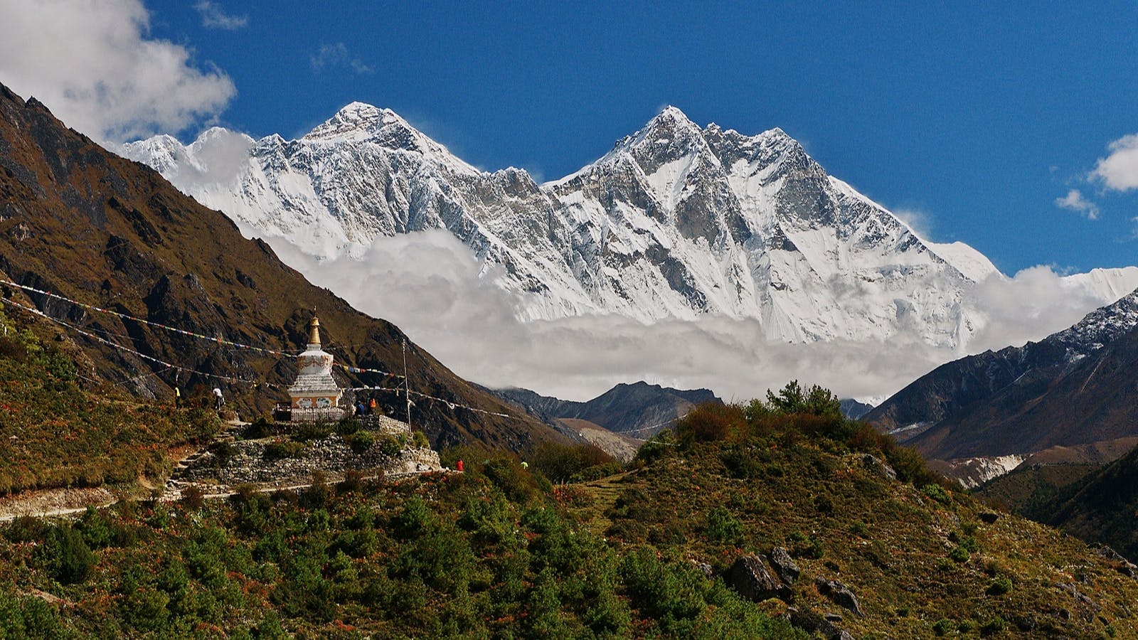Trek to Tengbuche with beautiful Stupa and Mountain.